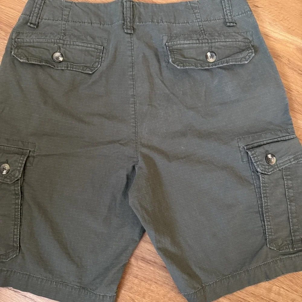 Old Navy Cargo Shorts Men's 33 Olive Green Cotton Flat‎ Front Rip Stop Grunge